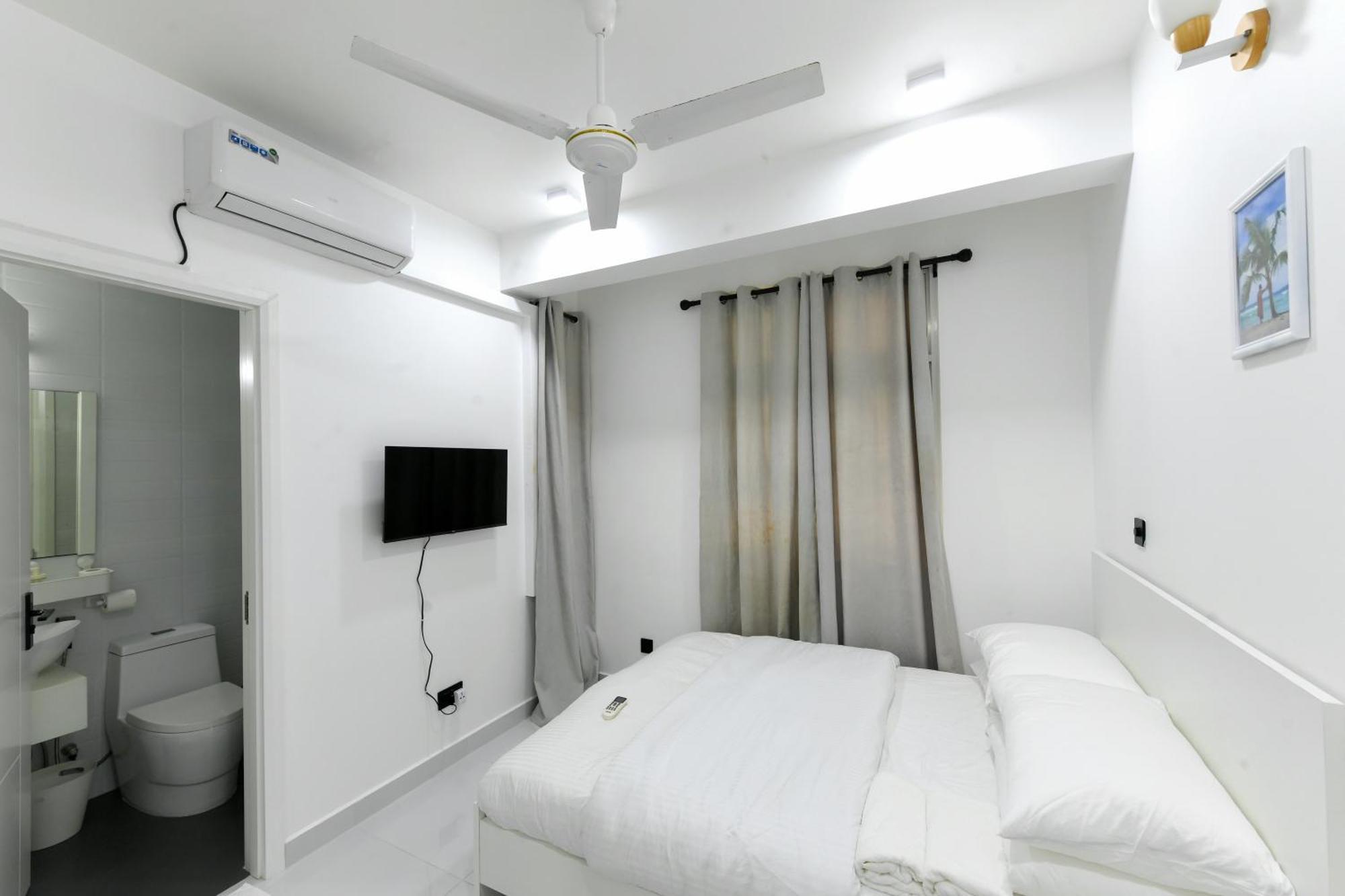 Seaview By Lin Residences * Male